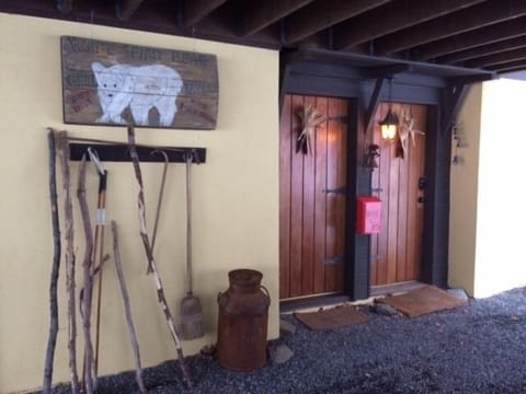 Entrance with keyless code 