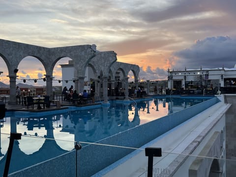 Rooftop pool deck