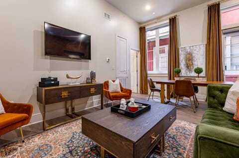Open concept living and dining area with ample comfortable seating for you and your guests. 55" Samsung Smart 4K TV that allows for streaming from your favorite apps, along with the DIRECTV Entertainment.