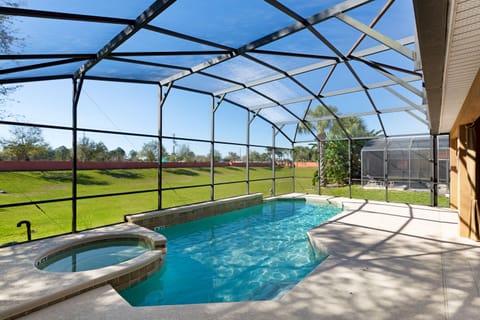 Salt water pool & spa