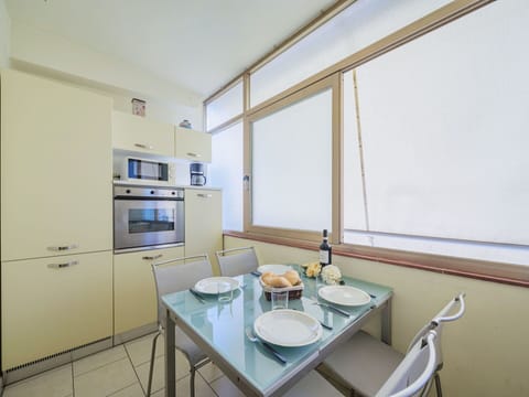 Property, Furniture, Table, Cabinetry, Wood, Window, Interior Design, Tableware, Building, Shelf