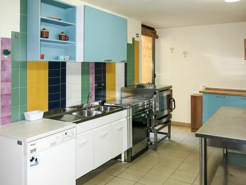 Cabinetry, Property, Furniture, Tap, Kitchen Sink, Sink, Countertop, Interior Design, Kitchen Stove