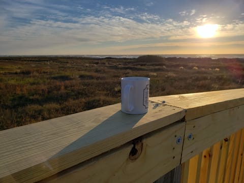 minutes walk to endless views from the boardwalk