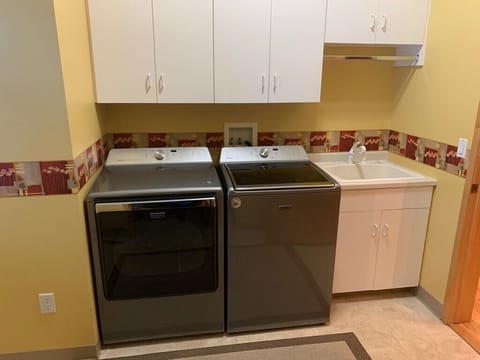Main level laundry