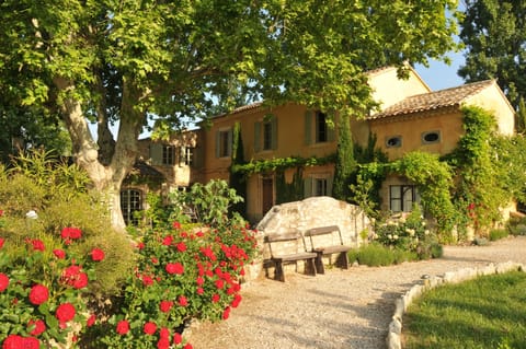 18c Mas comprising former school house  (bedrooms) and stone living room wing.
