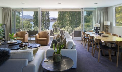 Dining and lounge area