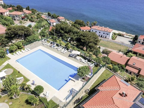 Swimming Pool, Property, Resort, Real Estate, Building, Apartment, Vacation, Aerial Photography, House, Resort Town