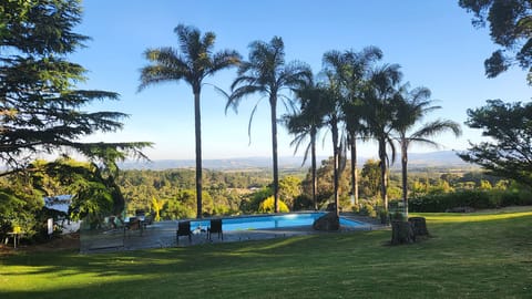 View across pool over the Yarra Valley.
Heated October to April