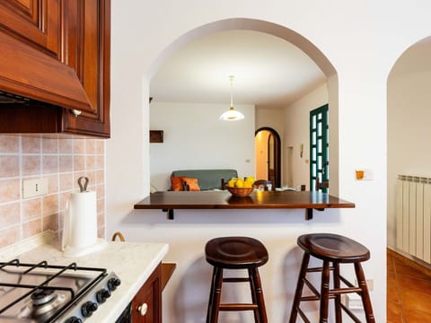 Interior Design, Kitchen, Wood, Countertop, Furniture, Flooring, Kitchen Appliance, Major Appliance, Ceiling, Lighting