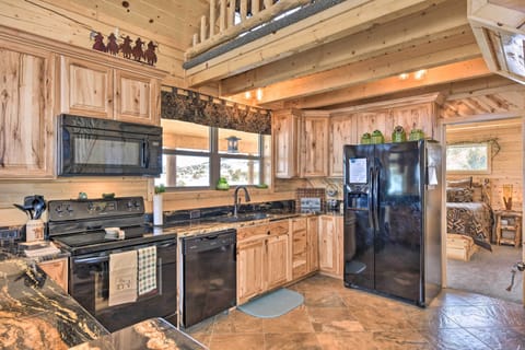 Fully Equipped Kitchen | Fine Dining Dishes