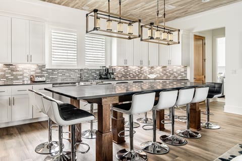 1st Floor - Gourmet Kitchen / Dining