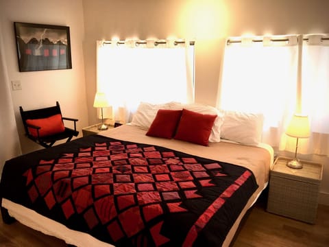 Marfa House El Balcon, your comfortable nest in Marfa.