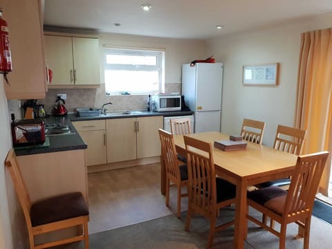 Atlantic Gold Lodge 34 Fully equipped Open Plan Dining/Kitchen