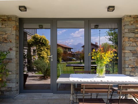 Plant, Flower, Building, Property, Table, Window, Shade, Wood, Interior Design