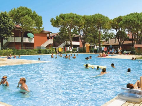 Swimming Pool, Leisure, Leisure Centre, Water Park, Resort, Recreation, Town, Park, Water, Fun