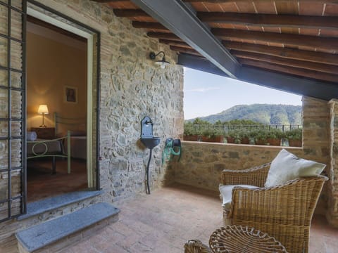 Furniture, Building, Plant, Lighting, Shade, Interior Design, Living Room, Wall, Cottage, Window