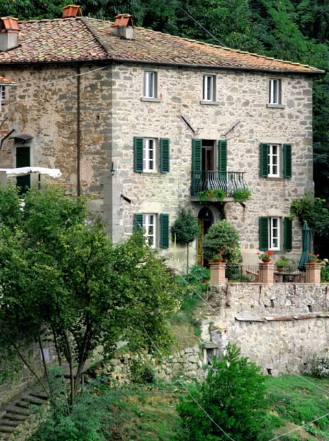 Casa Verde Vellano Tuscany Italy