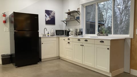 1st floor kitchenette.