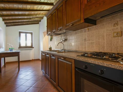 Sky, Mountain, Snow, Cloud, Highland, Slope, Outdoor Recreation, Tree, Freezing, Terrain