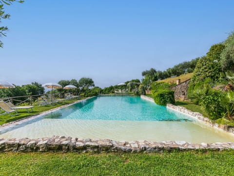 Water, Plant, Water Resources, Sky, Azure, Natural Landscape, Swimming Pool, Tree, Leisure, Grass