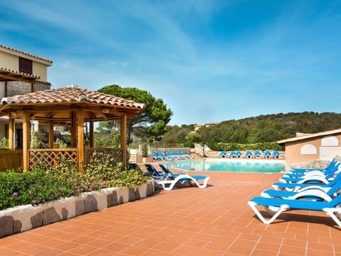 Swimming Pool, Property, Resort, Building, Real Estate, Turquoise, Azure, Leisure, Vacation, House