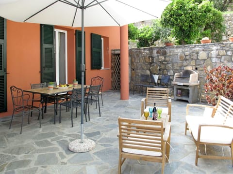 Property, Building, Patio, Furniture, House, Backyard, Real Estate, Room, Wall, Home
