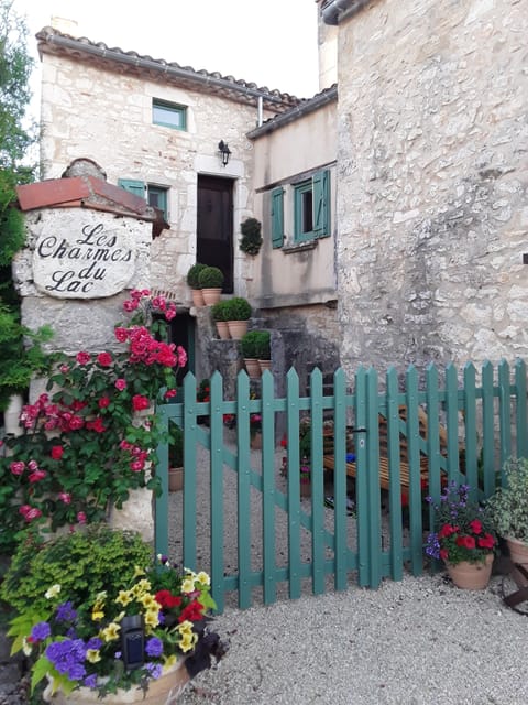 BIENVENUE! WELCOME! 