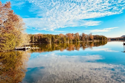 Step outside and let the lake slow you down—calm water, rustling leaves, and the kind of quiet you didn’t realize you needed.
