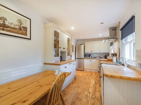 Kitchen/diner | Barjols Cottage - Mill Hill and Barjols Holidays, Lamington, near Biggar