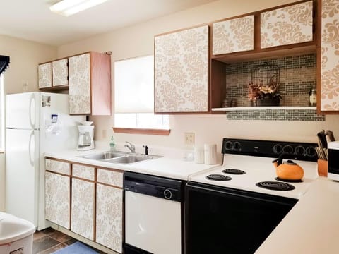 A lighted Kitchen where you can feel like home.