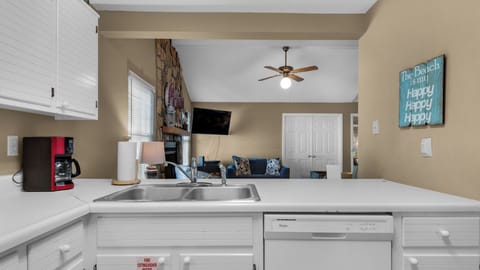 Reel Relaxing Kitchen