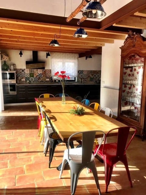 Casa Jamaro - Living Room (1)