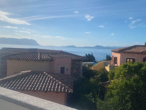 Apartment, Urban Design, Balcony, Condominium, Chair, Hotel, Houseplant, Kitchen & Dining Room Table