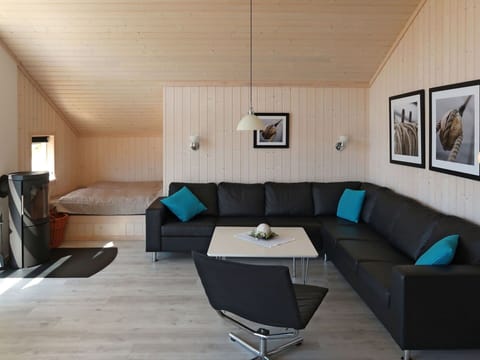 Living Room, Room, Interior Design, Furniture, Property, Building, Table, Ceiling, Floor, Wall