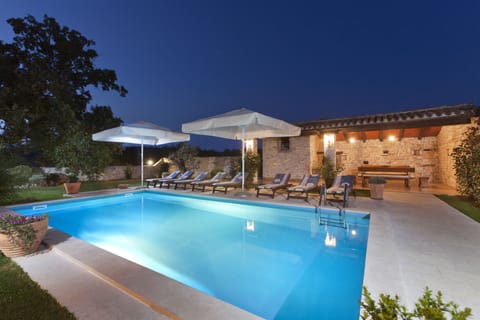 Pool lighting creates a romantic environment