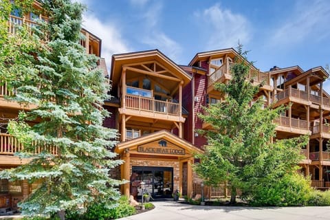Black Bear Lodge Lobby
