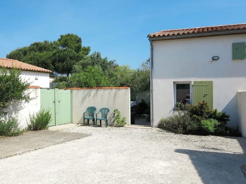 Property, Real Estate, House, Building, Home, Land Lot, Residential Area, Tree, Estate, Yard
