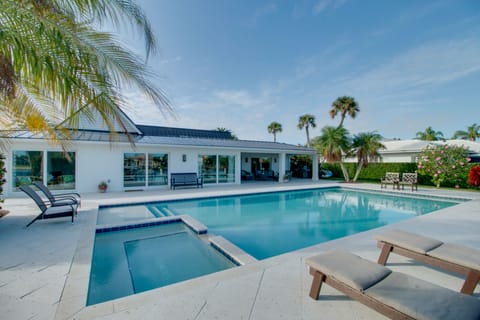 Vero Beach Vacation Rental | 4BR | 4BA | 3,600 Sq Ft | Step-Free Access