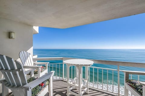 Two large private balconies meet to create the perfect place to relax in 1512!