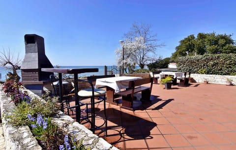 Holiday apartment with large terrace, sea view, near the beach Apartment in Istria County