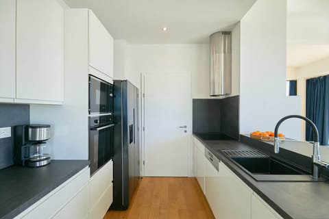 Kitchen, ground floor