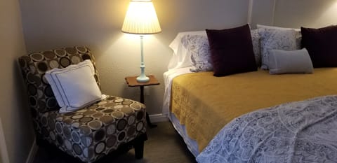 Sitting area master bedroom