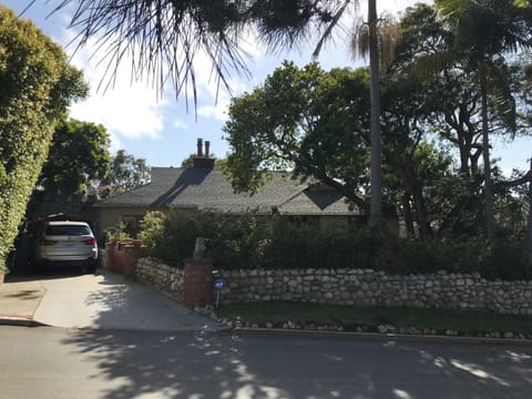 Curb side view of front of residence