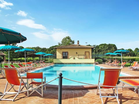 Swimming Pool, Property, Vacation, Resort, Sky, Leisure, Patio, Building, Real Estate, Summer