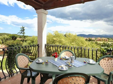 Cloud, Sky, Table, Furniture, Property, Chair, Light, Nature, Outdoor Table, Shade