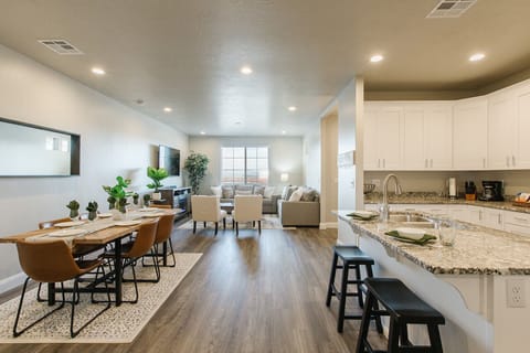 Escondido 1101 Southern Utah Vacation Rentals- Down Stairs