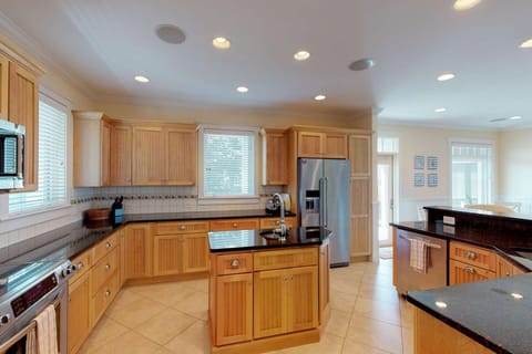 Green Teal's kitchen is large and well appointed with everything you need to make that great meal for the family or friends