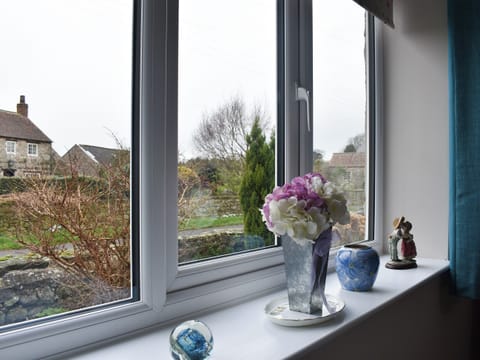 Twin bedroom | Stonehaven Cottage, Nosterfield, near Masham