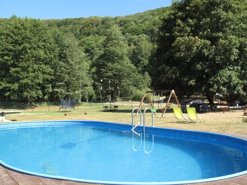 Water, Water Resources, Property, Sky, Plant, Swimming Pool, Nature, Azure, Tree