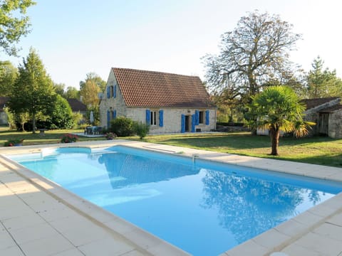 Water, Sky, Plant, Building, Property, Swimming Pool, Azure, Tree, Shade, Architecture
